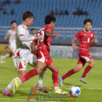 Pemain Indonesia U-17 menghadapi Vietnam U-17 pada Piala AFF U-17 2026 dengan skor akhir 0-0