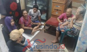 Keluarga miskin di Surabaya